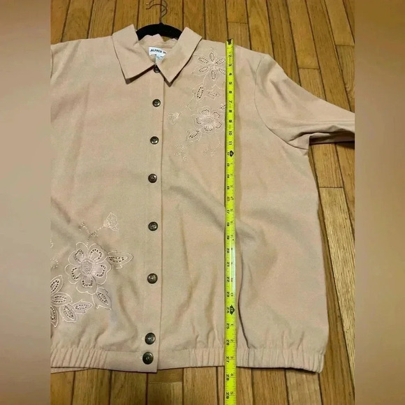 Alfred Dunner Stone Canyon Chore jacket Women’s Size 20 Pockets Apricot NWT - Picture 7 of 7